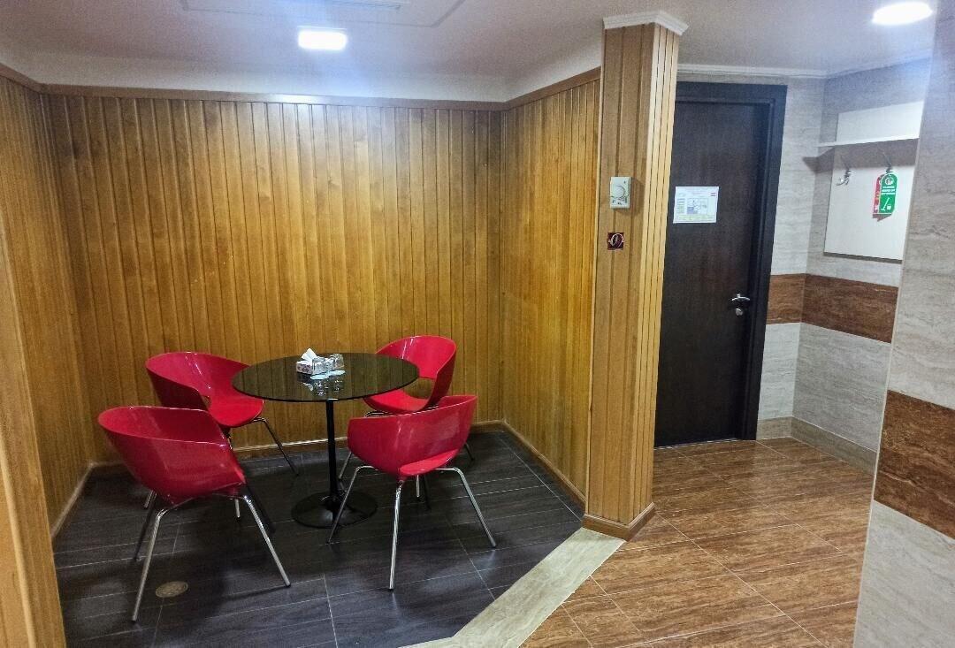 埃里温豪华酒店 耶烈万 外观 照片